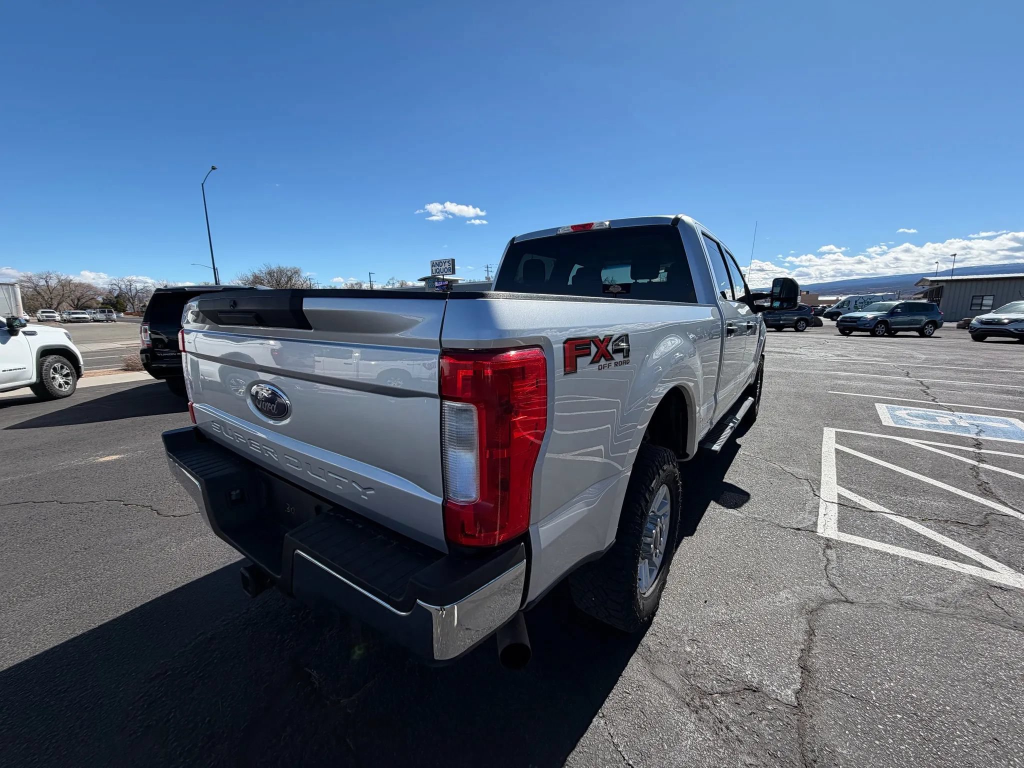 Used 2017 Ford F250 XLT w/ FX4 Off-Road Package AWD/4WD image 6
