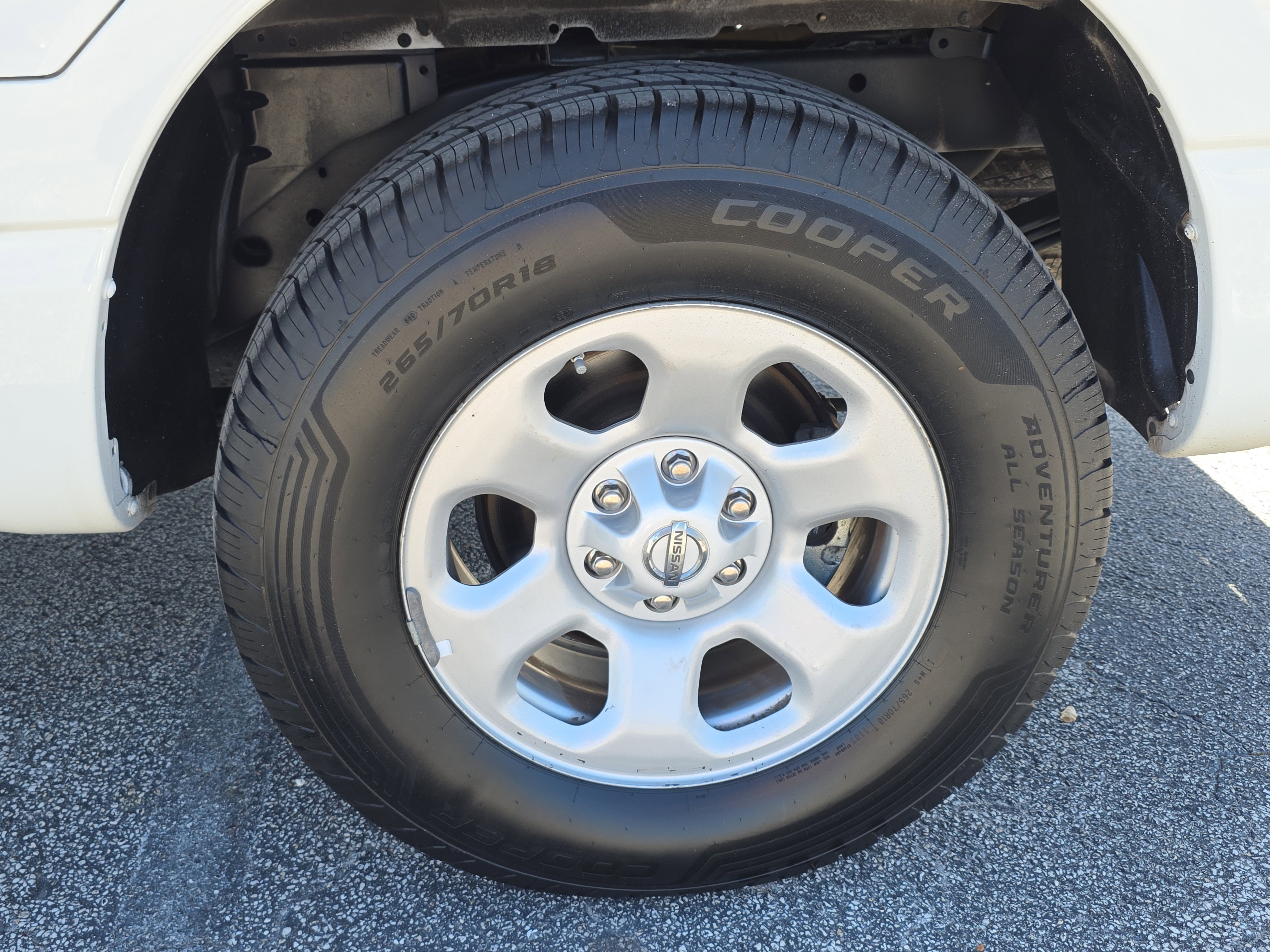 Used 2022 Nissan Titan S image 11