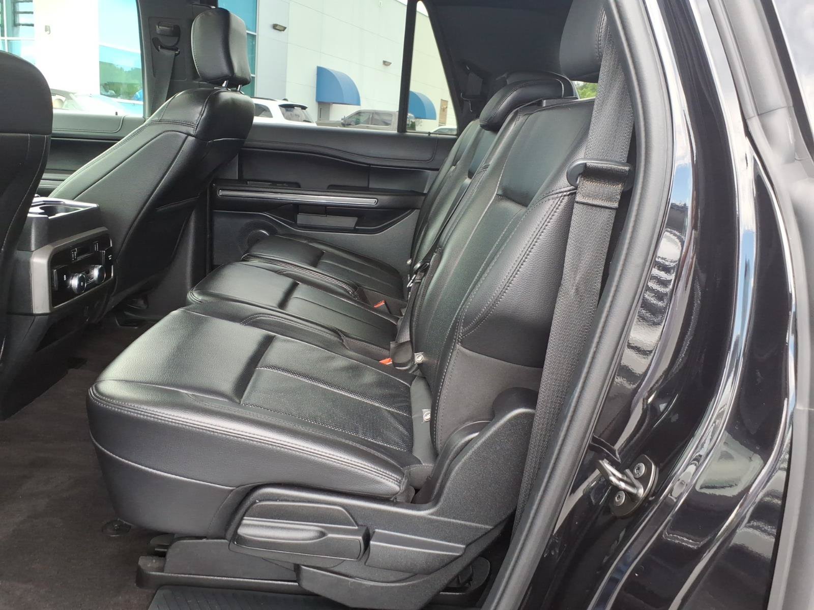 Used 2020 Ford Expedition Max XLT w/ Equipment Group 202A AWD/4WD image 11