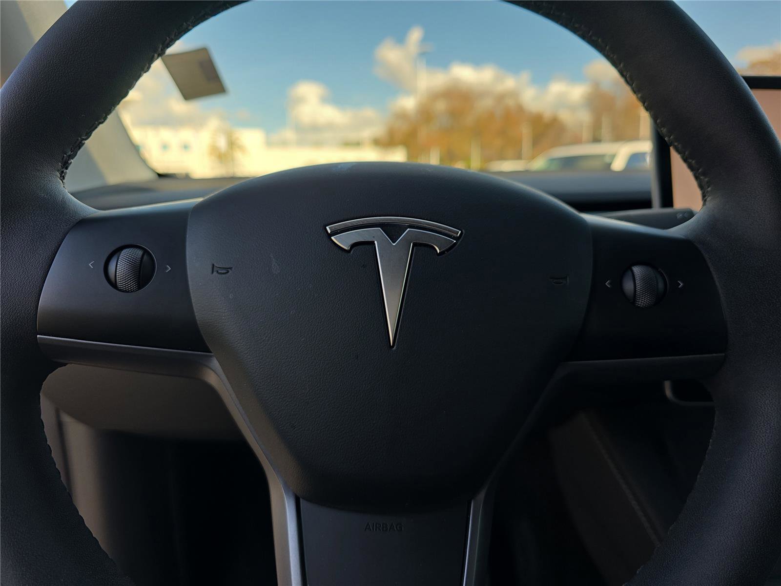 Used 2024 Tesla Model Y Long Range image 22