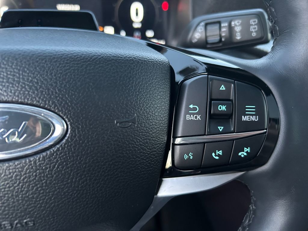 Used 2025 Ford Explorer Platinum w/ LUX Leather Package AWD/4WD image 18