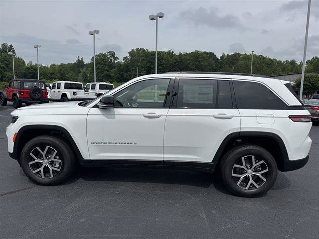 New 2025 Jeep Grand Cherokee Limited w/ Trailer Tow Package image 9