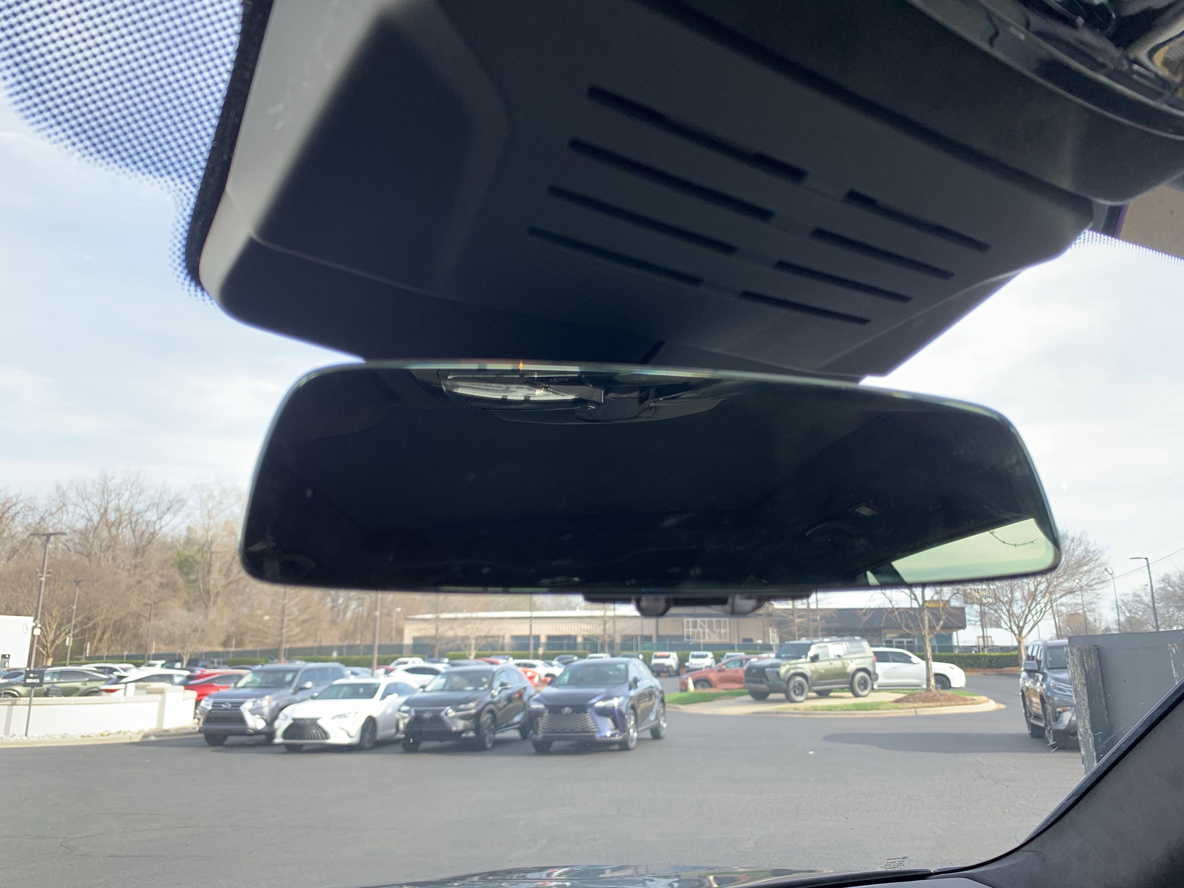 Used 2023 BMW X7 M60i w/ Executive Package image 27