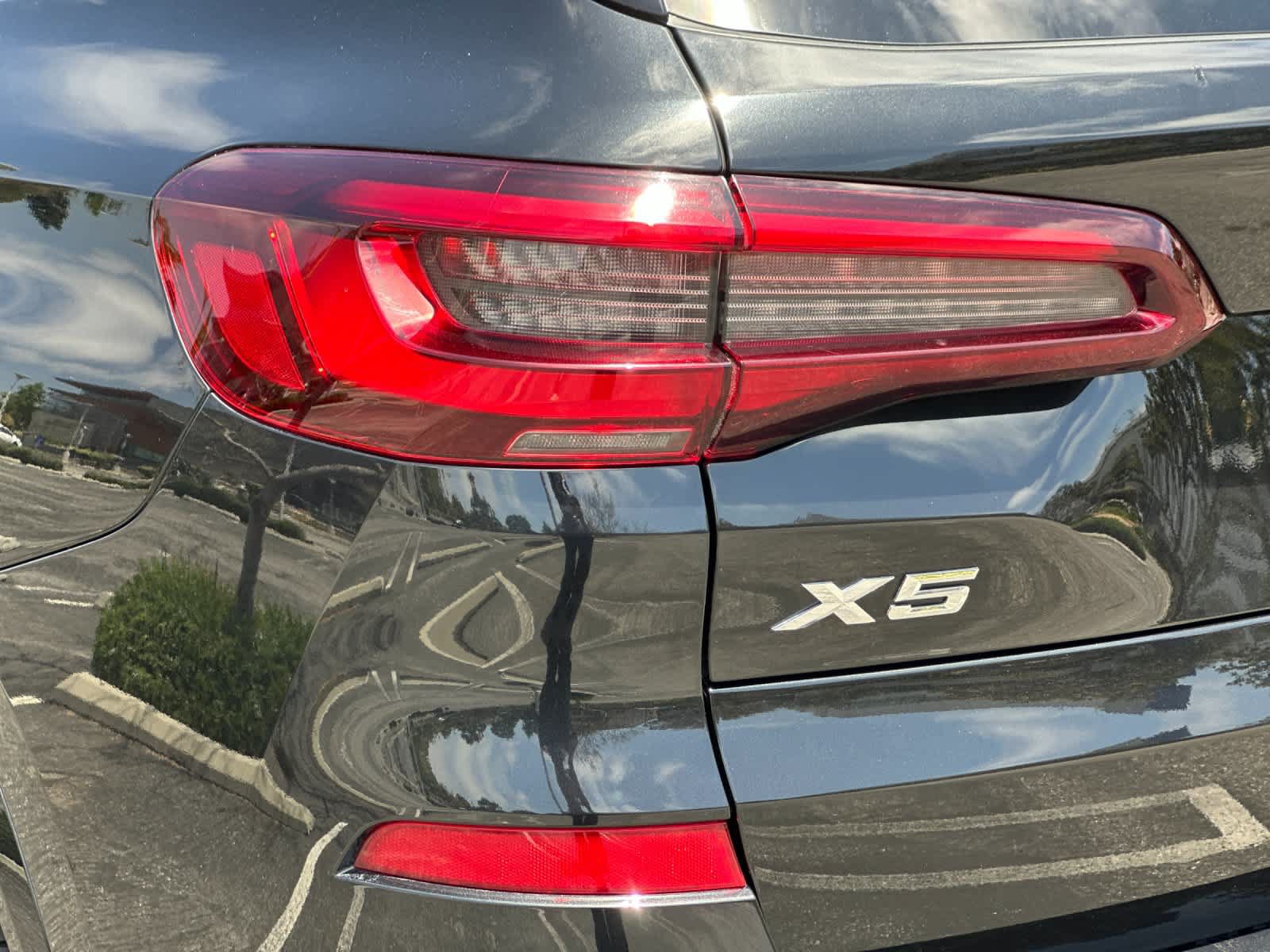 Used 2022 BMW X5 xDrive40i w/ M Sport Package AWD/4WD image 28