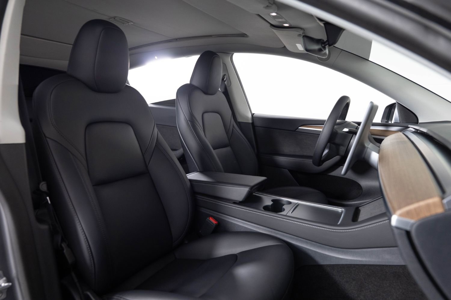 Used 2025 Tesla Model Y Long Range image 28