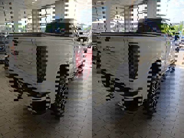 Used 2022 GMC Sierra 1500 AT4 image 11
