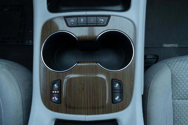 Used 2021 GMC Acadia SLE w/ Driver Convenience Package image 20