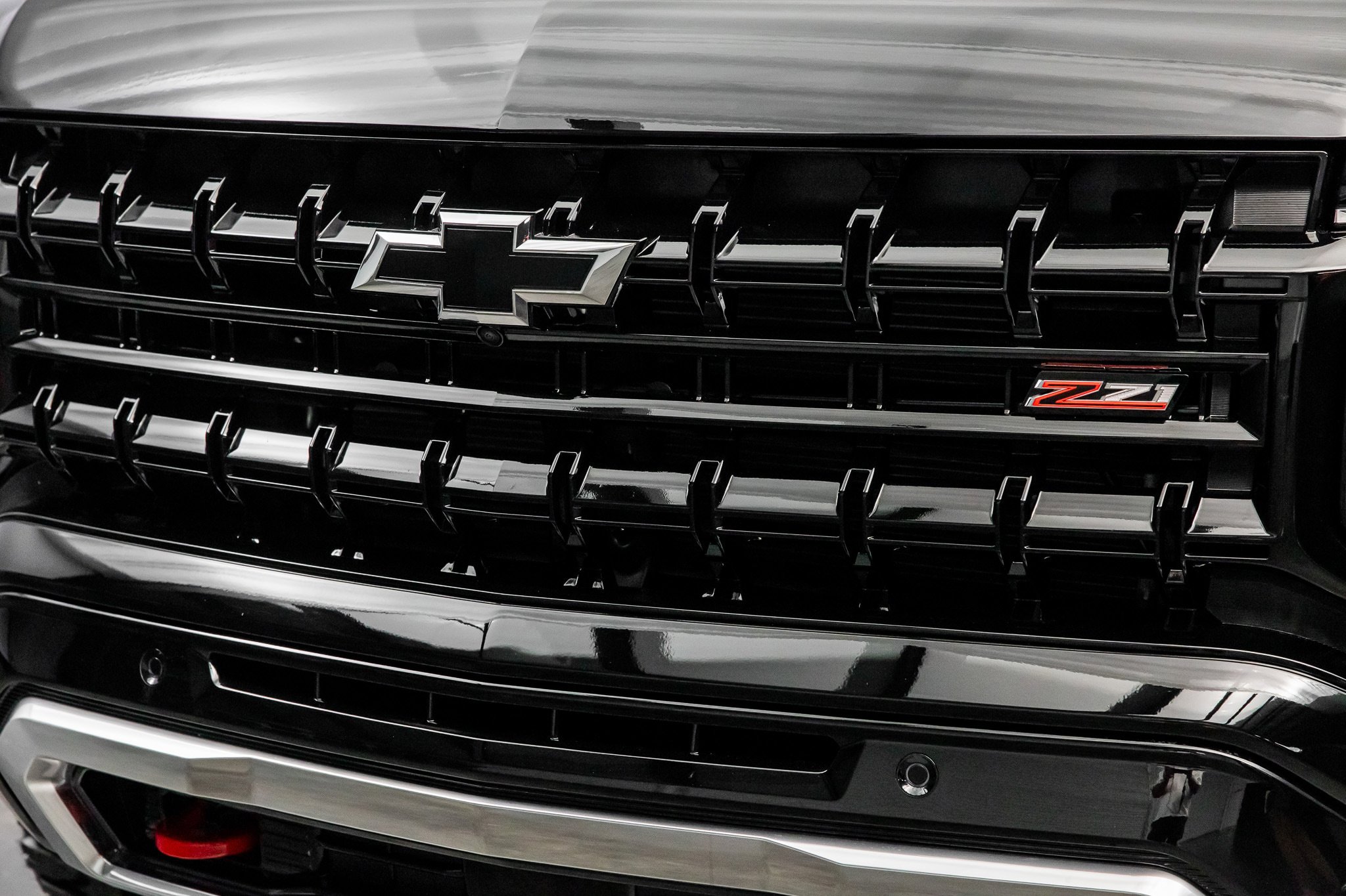 Used 2023 Chevrolet Tahoe Z71 w/ Luxury Package AWD/4WD image 4