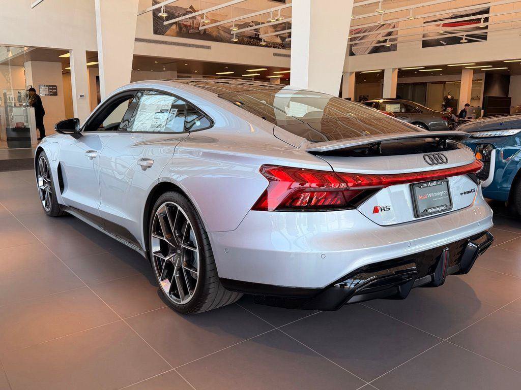 New 2026 Audi RS e-tron GT performance AWD/4WD image 2