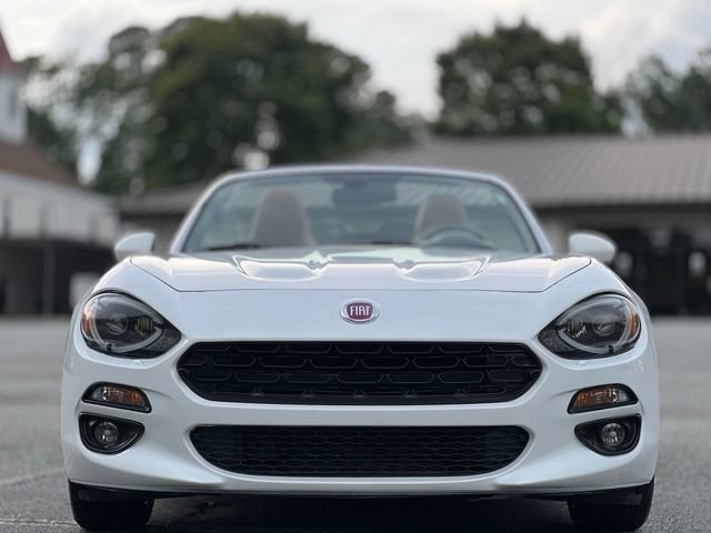 Used 2018 FIAT 124 Spider Lusso w/ Convenience Group RWD image 2