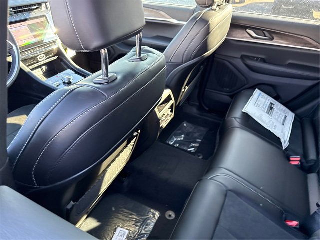 New 2026 Jeep Grand Cherokee Laredo image 29