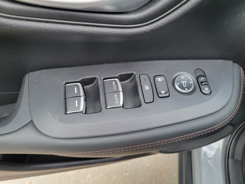 Used 2025 Honda HR-V Sport image 16