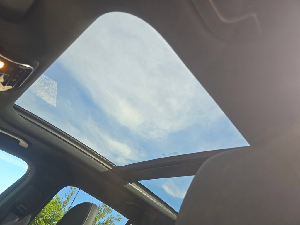 New 2027 Mercedes-Benz GLC 300 4MATIC image 3