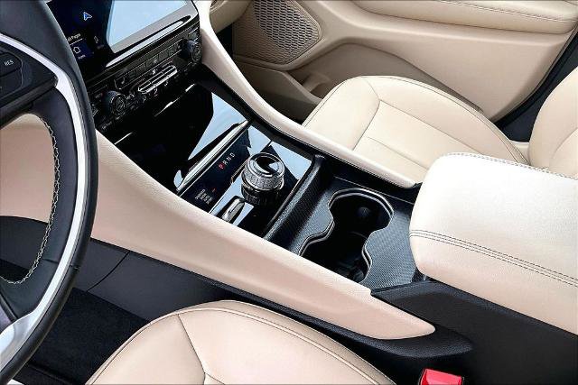 Used 2024 Jeep Grand Cherokee Limited AWD/4WD image 14