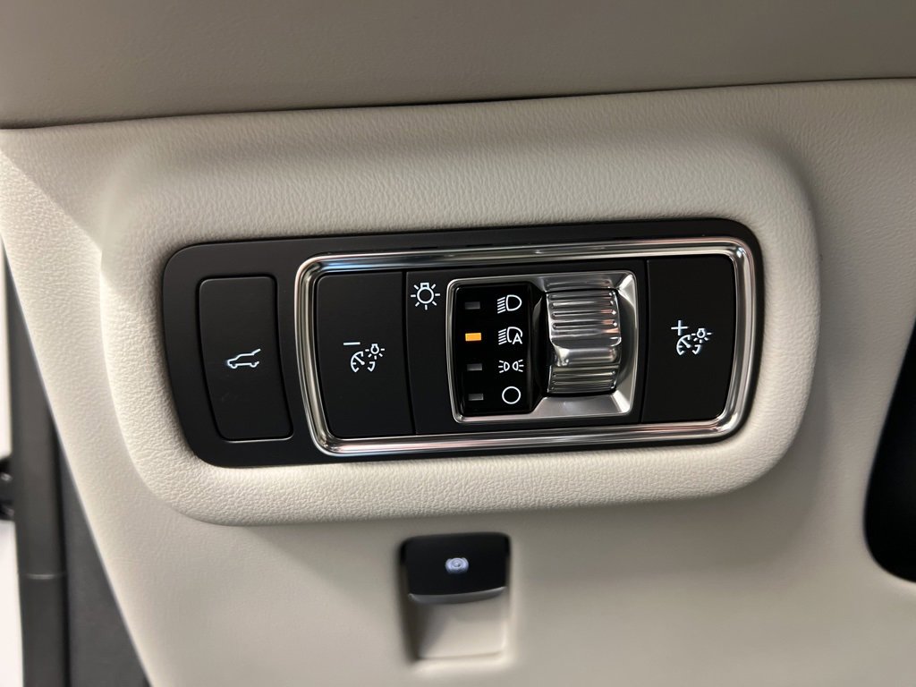 Used 2026 Lincoln Nautilus Premier w/ Equipment Group 102A image 27