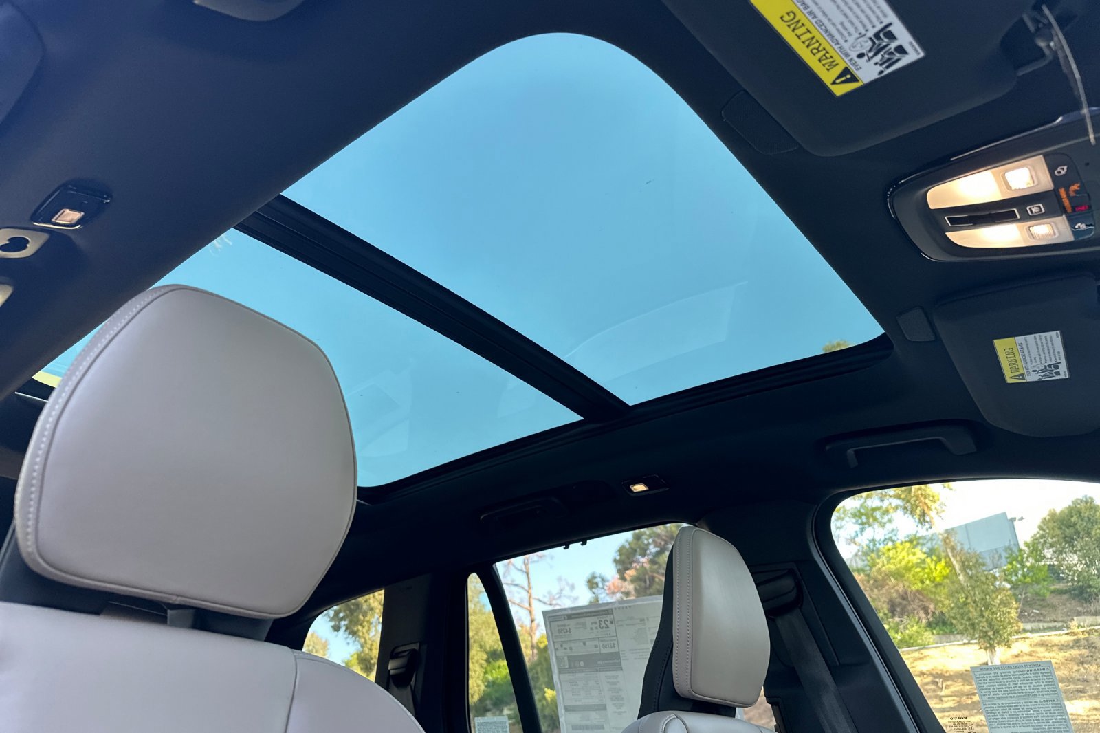 New 2025 Volvo XC90 B6 Ultra image 15