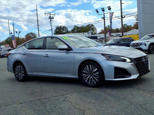 Certified 2023 Nissan Altima 2.5 SV FWD image 3