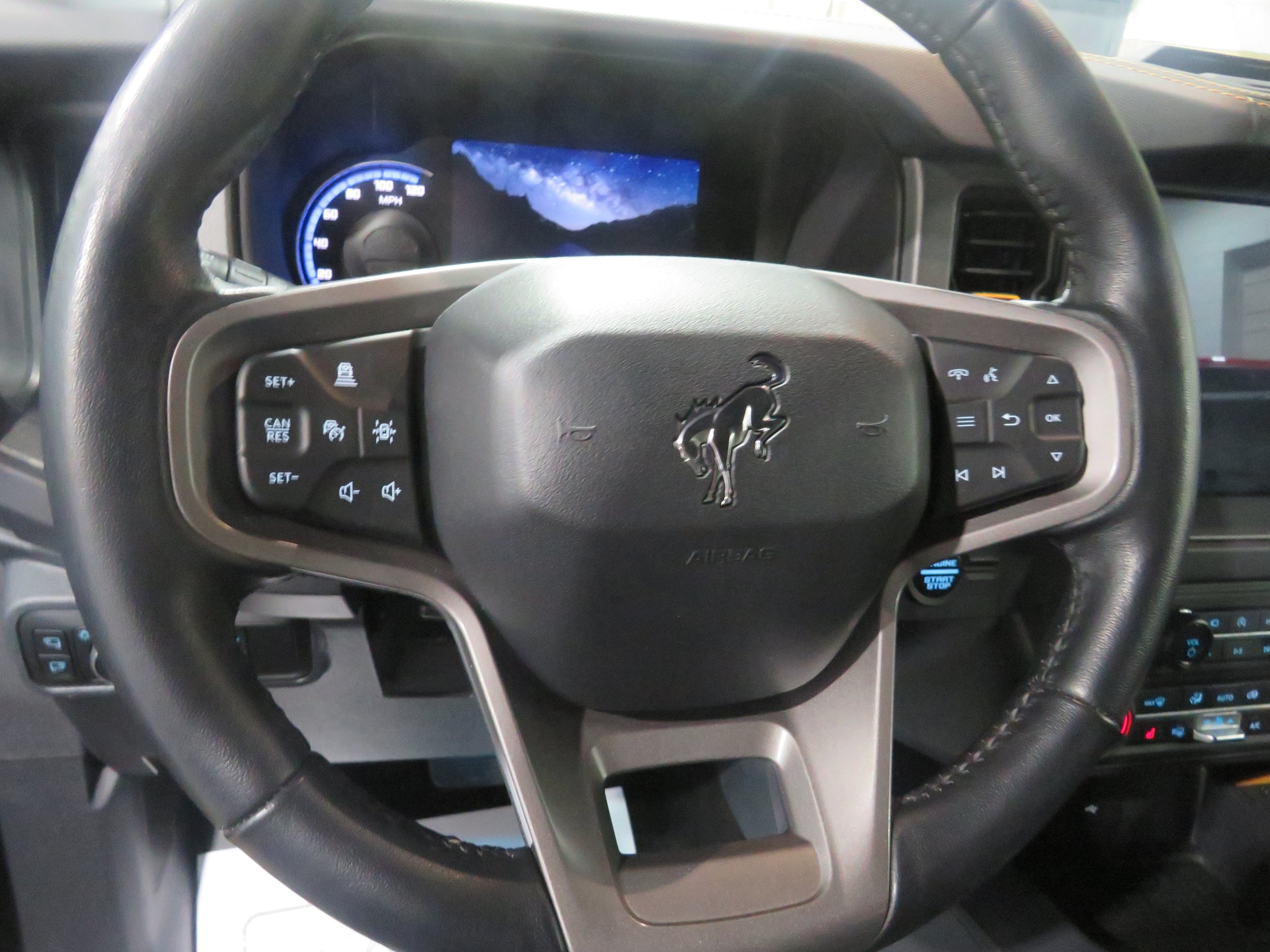 Used 2024 Ford Bronco Badlands AWD/4WD image 12