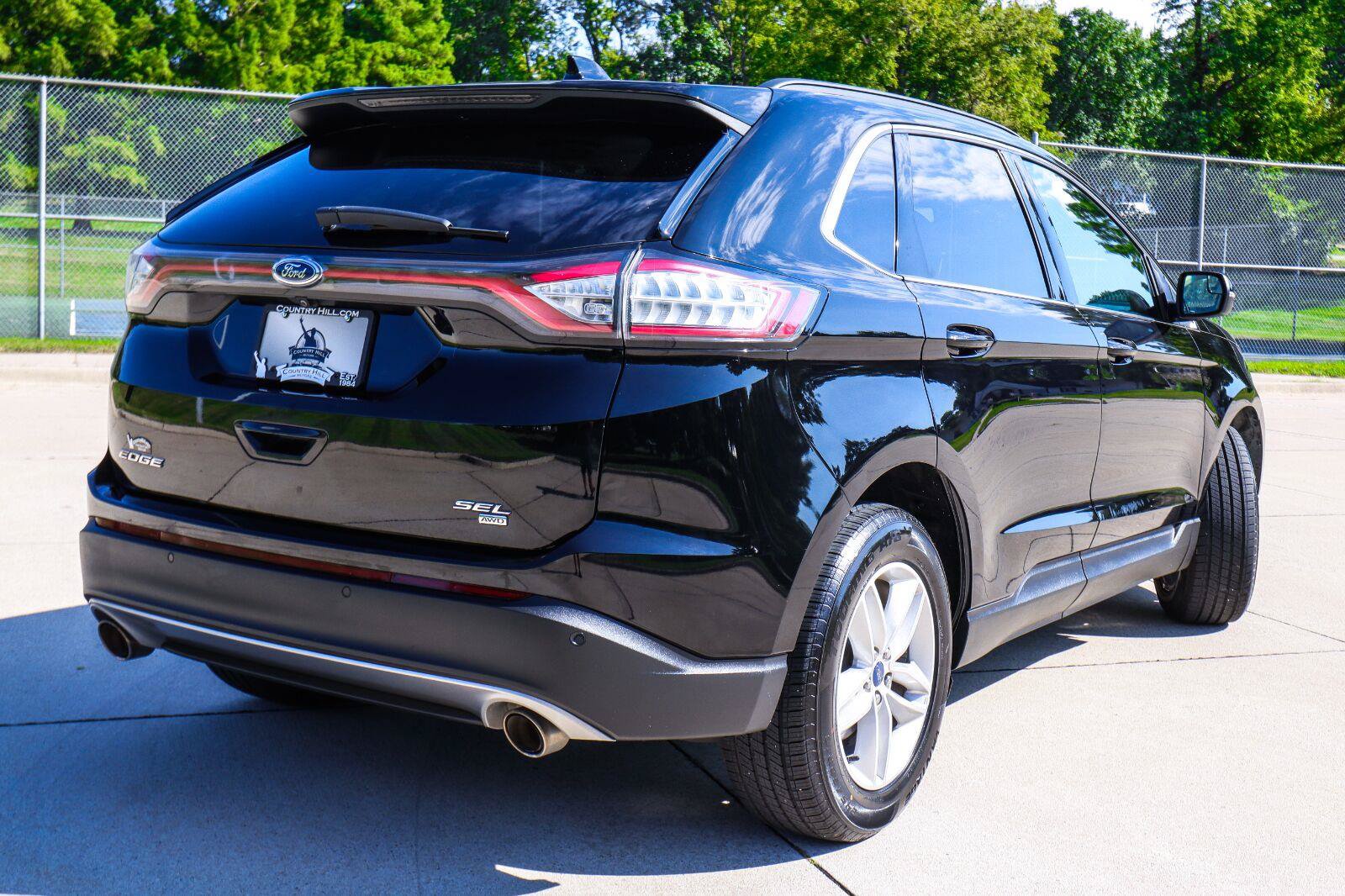 Used 2018 Ford Edge SEL w/ Equipment Group 201A AWD/4WD image 16