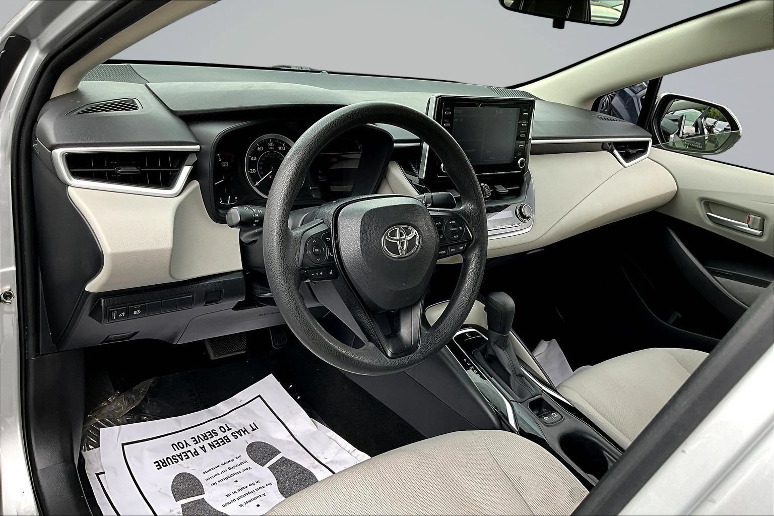 Used 2020 Toyota Corolla LE FWD image 14