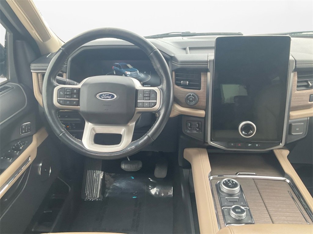 Used 2023 Ford Expedition Limited image 11