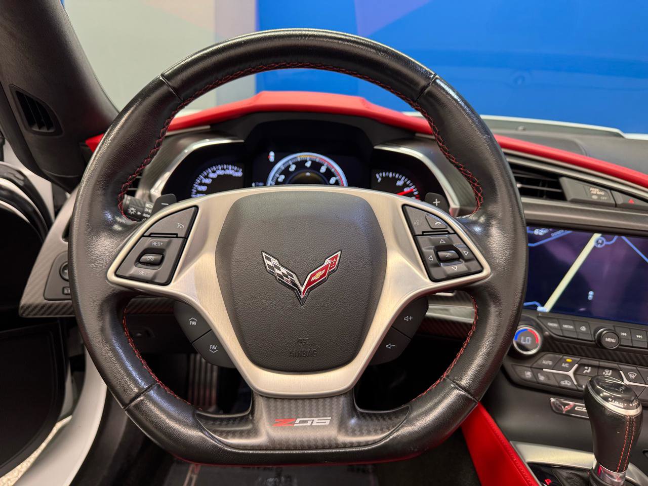 Used 2015 Chevrolet Corvette Z06 w/ 3LZ Preferred Equipment Group image 17