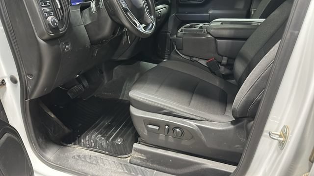 Used 2022 Chevrolet Silverado 1500 Custom w/ LPO, Dark Essentials Package AWD/4WD image 7