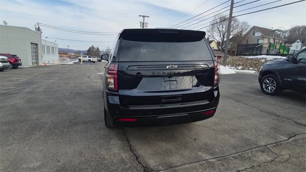 Used 2024 Chevrolet Suburban Z71 w/ Luxury Package image 8