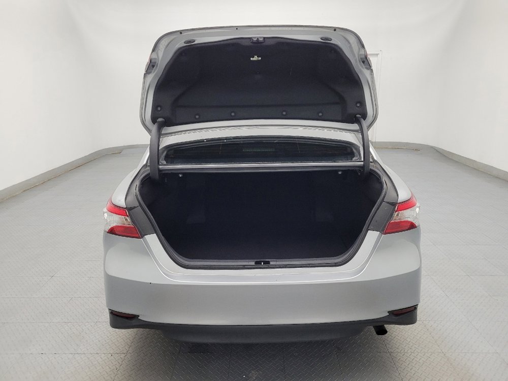 Used 2020 Toyota Camry LE w/ Convenience Package image 29