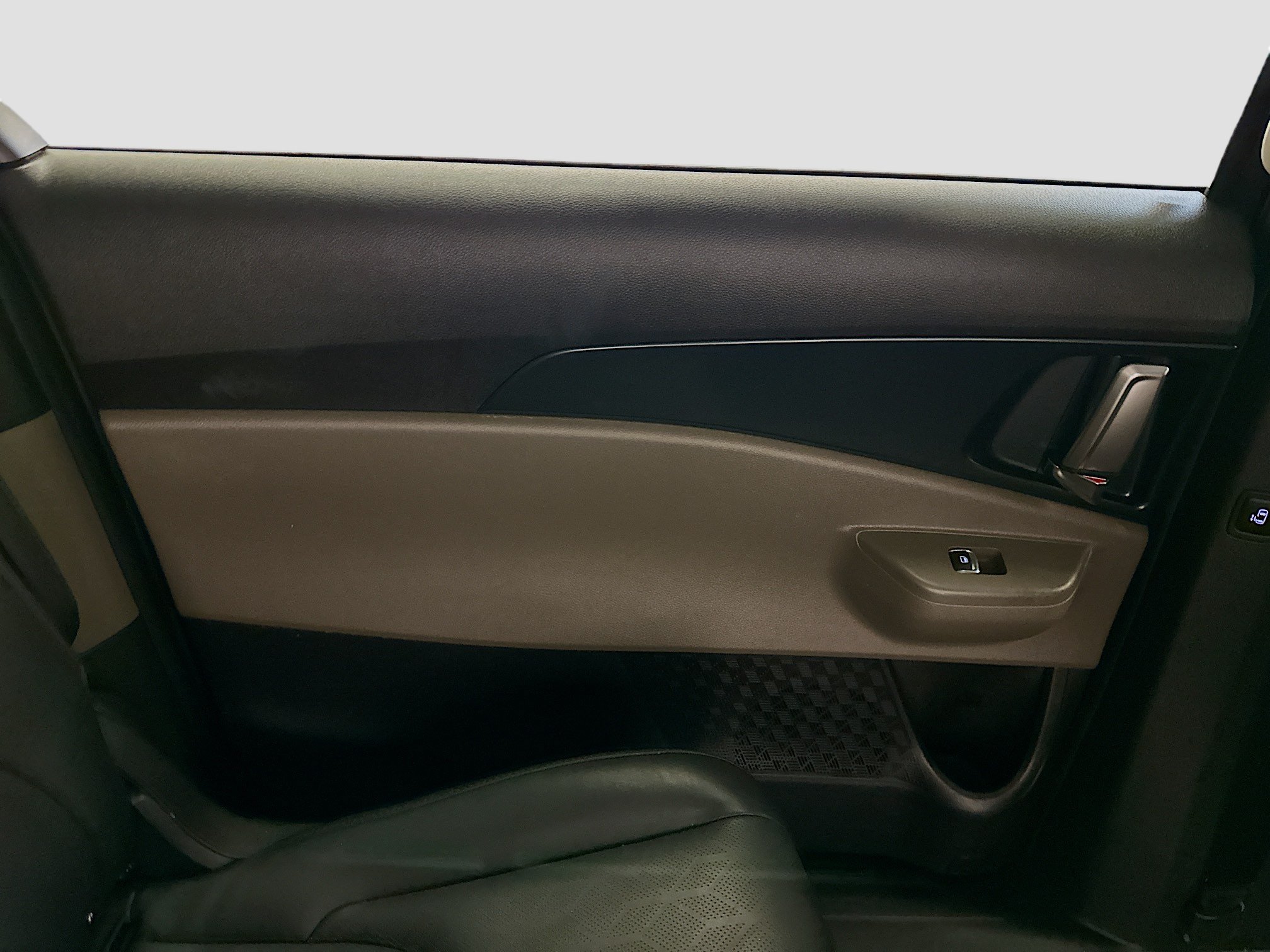 Used 2026 Kia Carnival FWD image 27