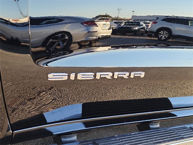 New 2026 GMC Sierra 1500 SLT image 13