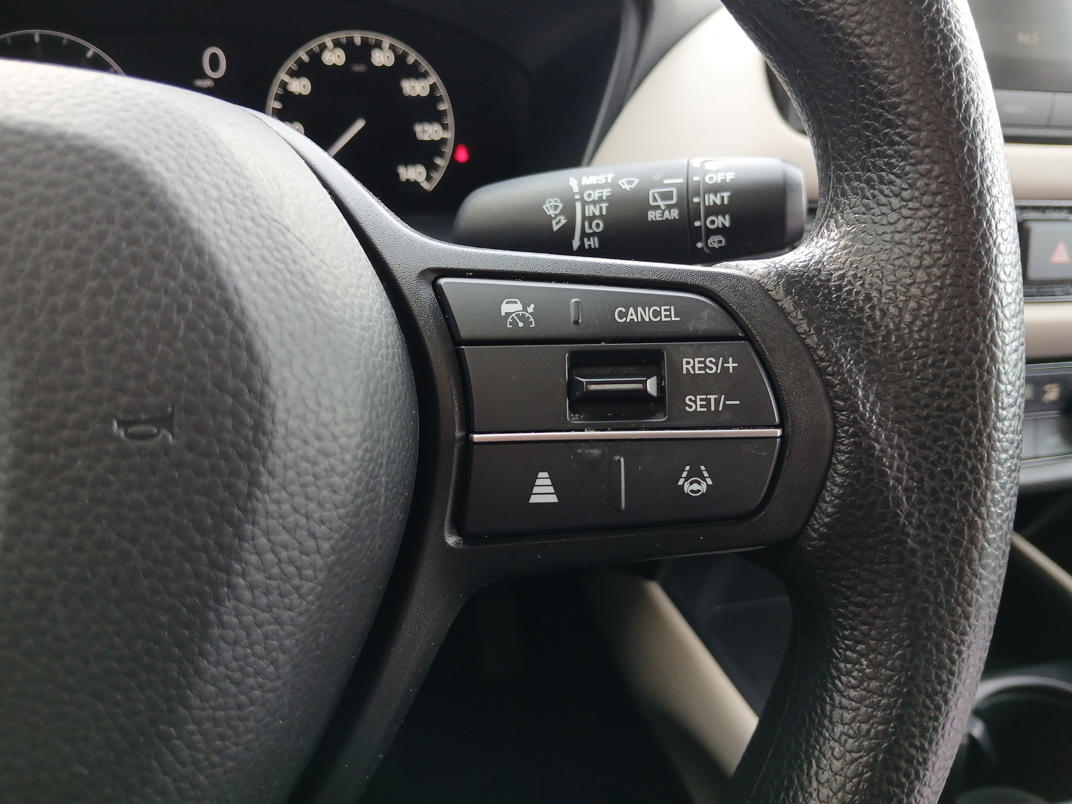 Used 2023 Honda HR-V LX image 12