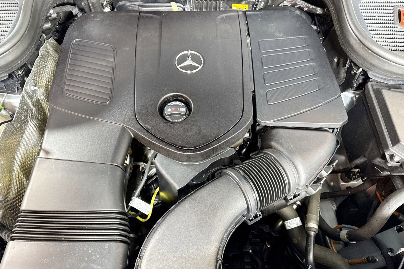 Certified 2025 Mercedes-Benz GLE 350 4MATIC w/ Winter Package image 29