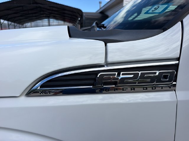 Used 2016 Ford F250 XLT AWD/4WD image 9