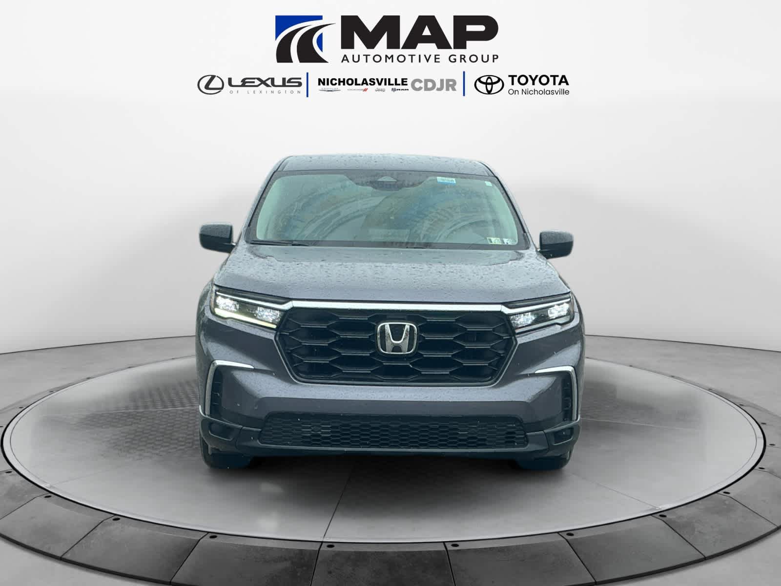 Used 2023 Honda Pilot LX image 8