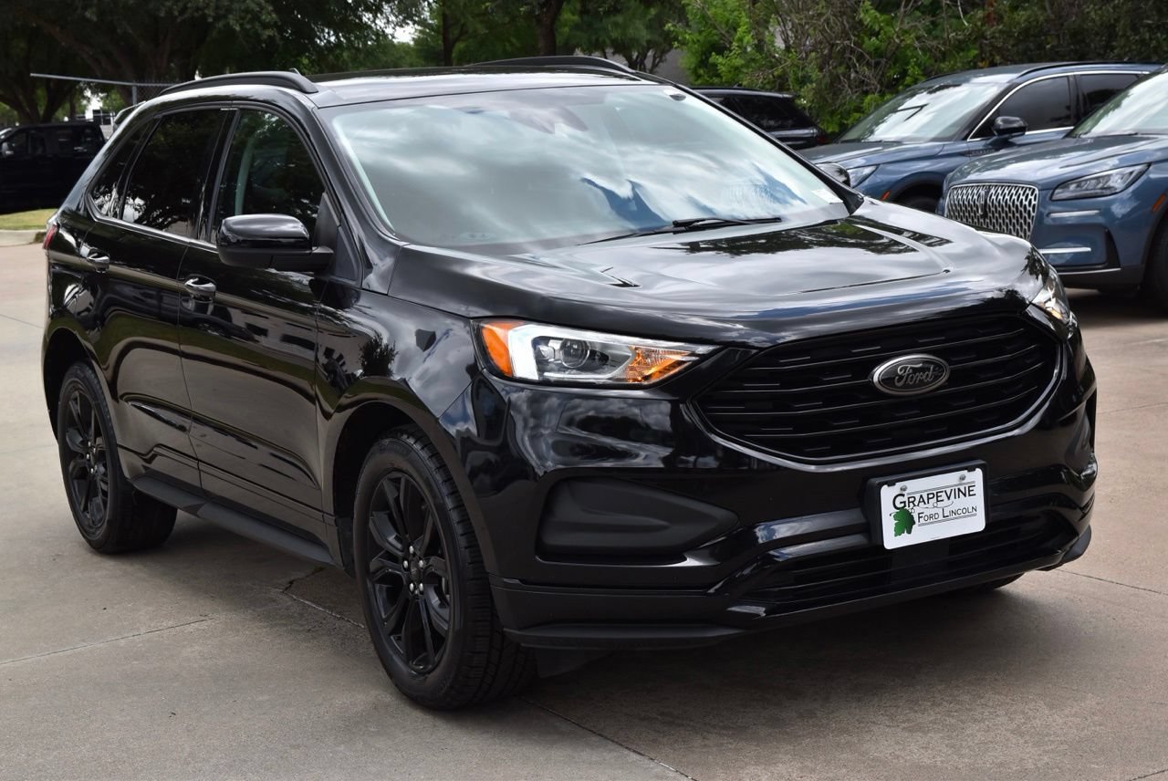 Used 2022 Ford Edge SE w/ Black Appearance Package AWD/4WD image 4