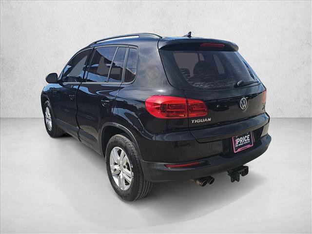 Used 2017 Volkswagen Tiguan S image 3
