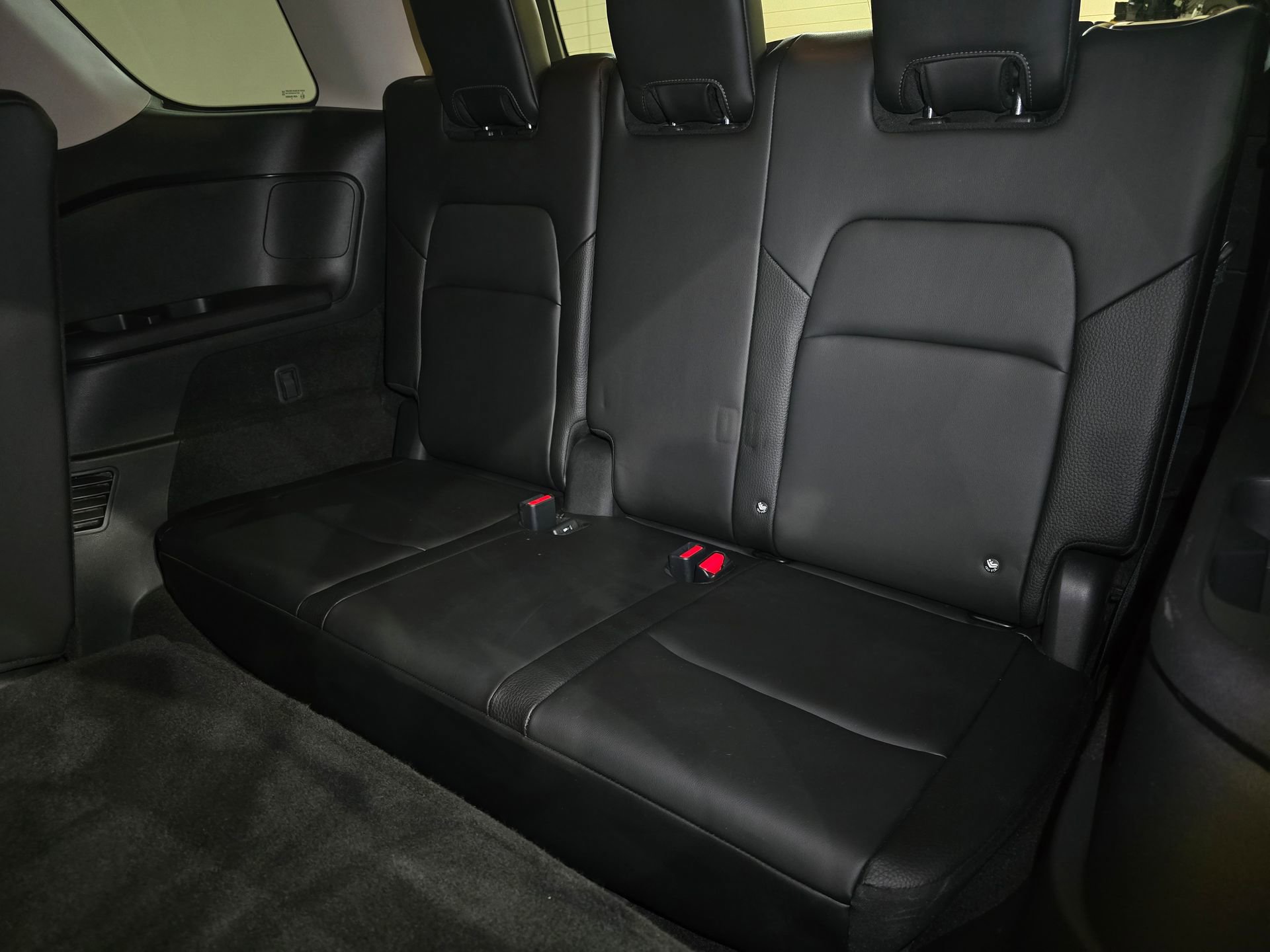 Used 2025 Nissan Pathfinder SL image 41