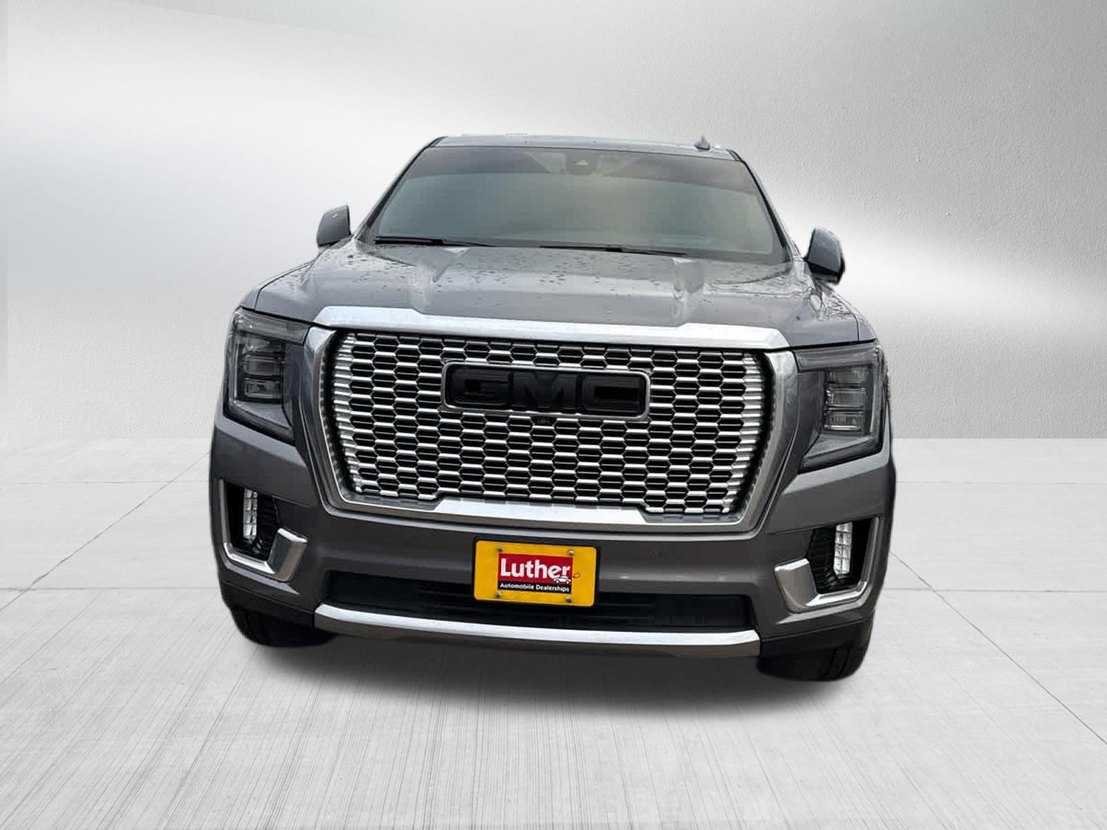 Used 2021 GMC Yukon XL Denali image 2