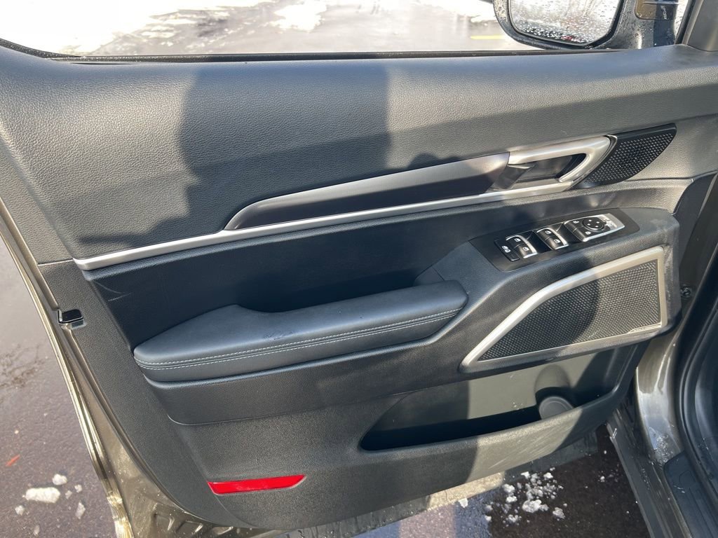 Certified 2023 Kia Telluride S w/ S Sunroof Package image 7