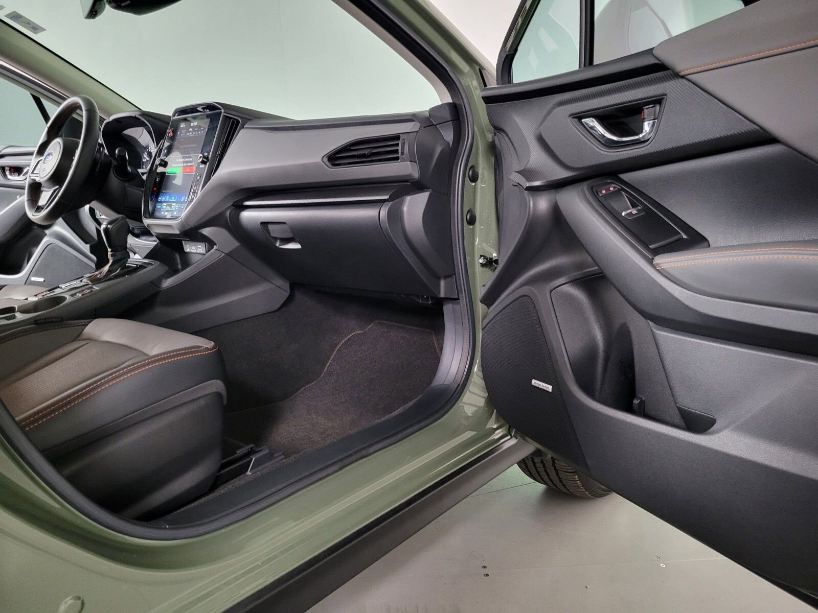 Certified 2025 Subaru Crosstrek 2.5i Limited w/ Popular Package #4A image 26