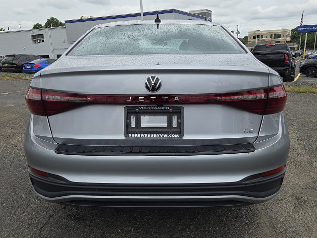 Certified 2026 Volkswagen Jetta SE w/ Black Wheel Package FWD image 5