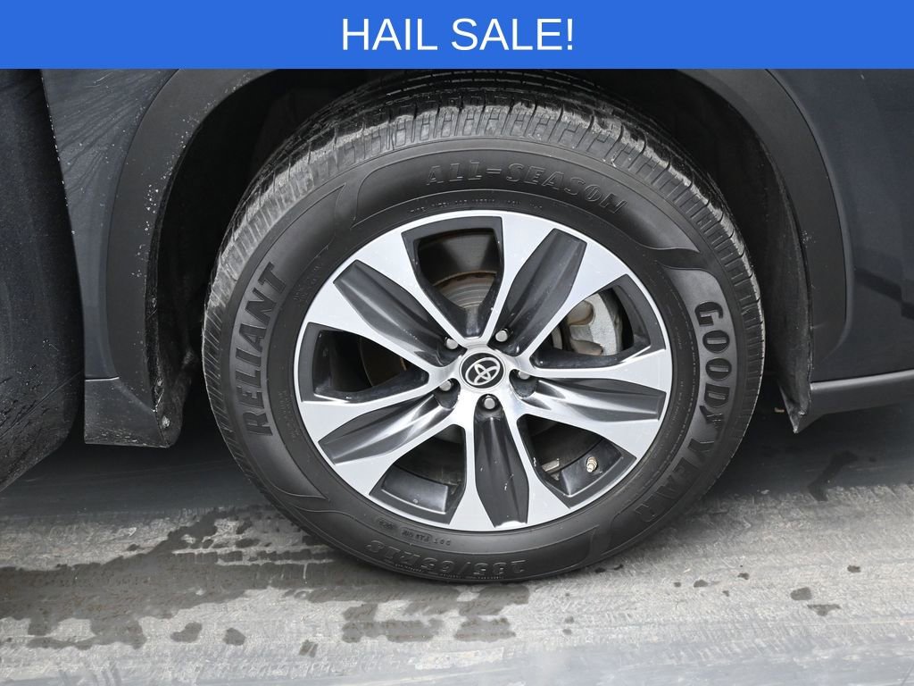 Certified 2020 Toyota Highlander XLE image 40