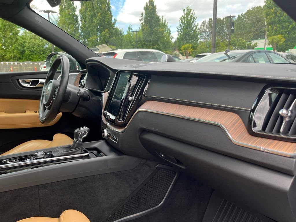 Used 2019 Volvo XC60 T5 Inscription w/ Protection Package Premier AWD/4WD image 20