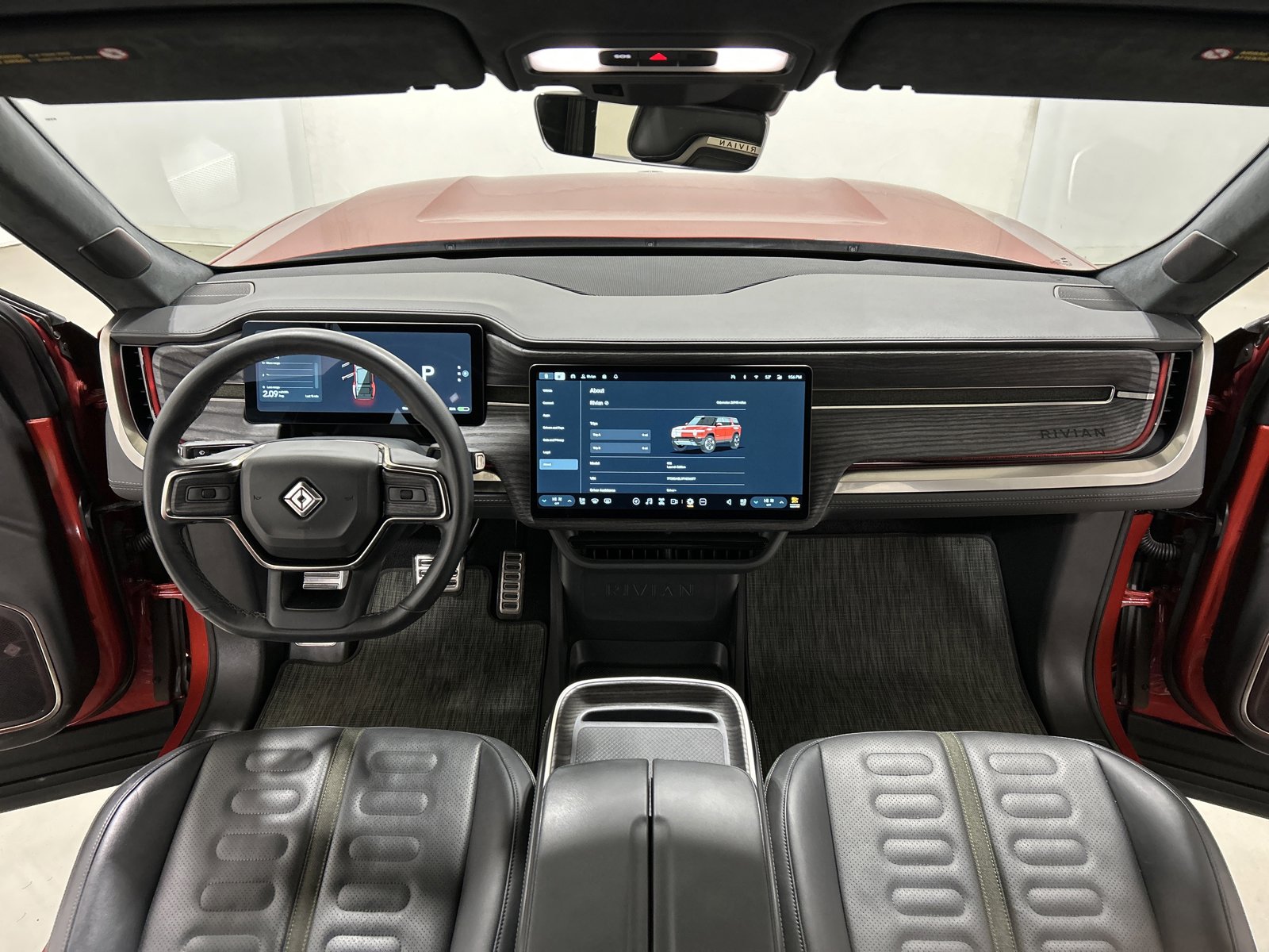 Used 2023 Rivian R1S Launch Edition image 27