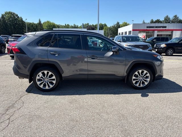 Used 2021 Toyota RAV4 XLE Premium AWD/4WD image 3