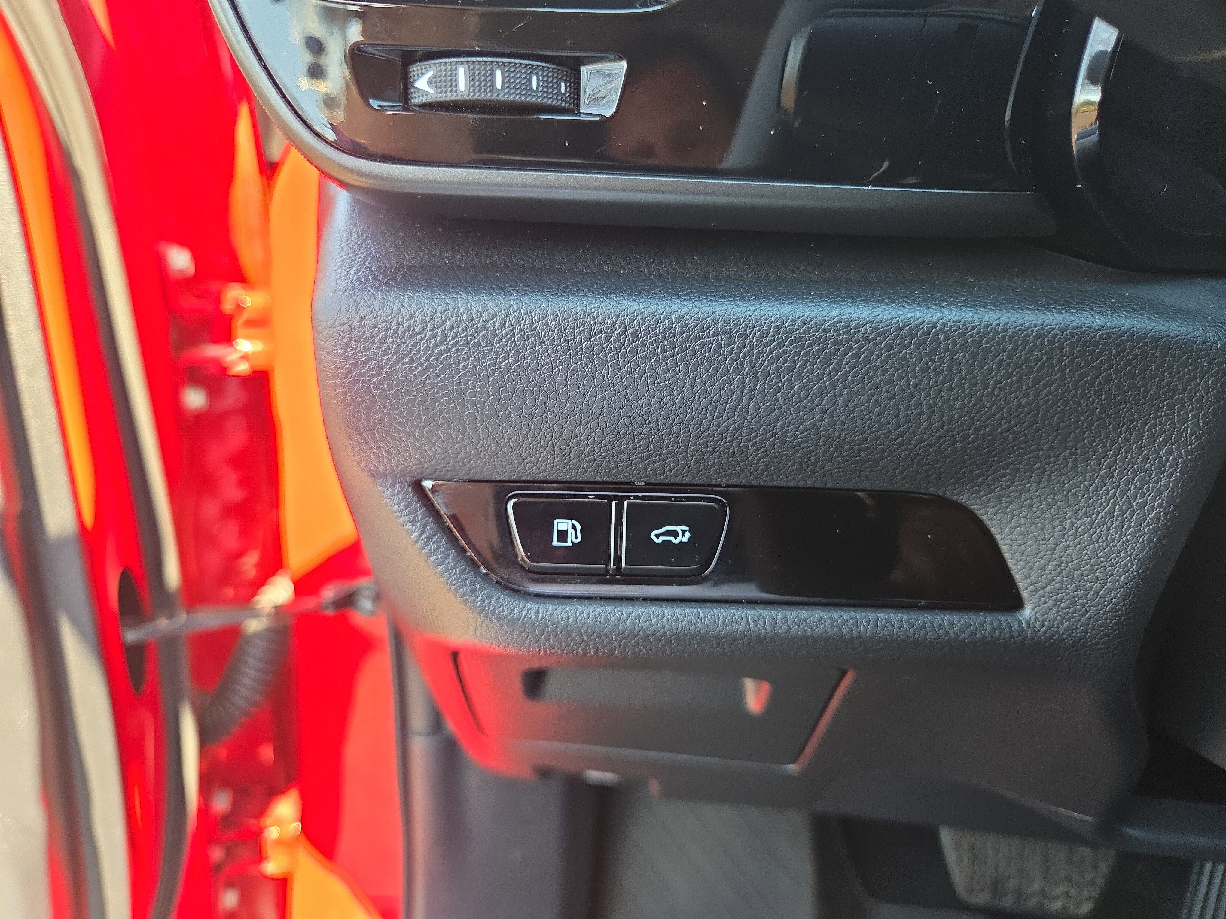 Certified 2025 Lexus NX 350h AWD w/ Accessory Package (2T) image 31