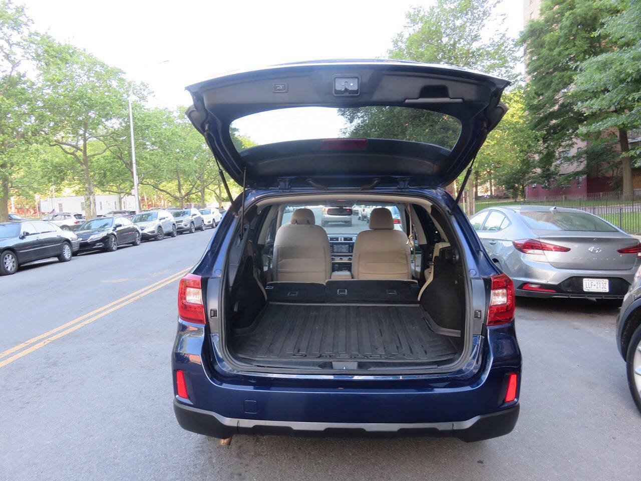Used 2015 Subaru Outback 2.5i Limited AWD/4WD image 25