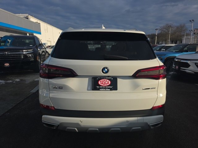 Used 2023 BMW X5 xDrive40i w/ Executive Package image 5