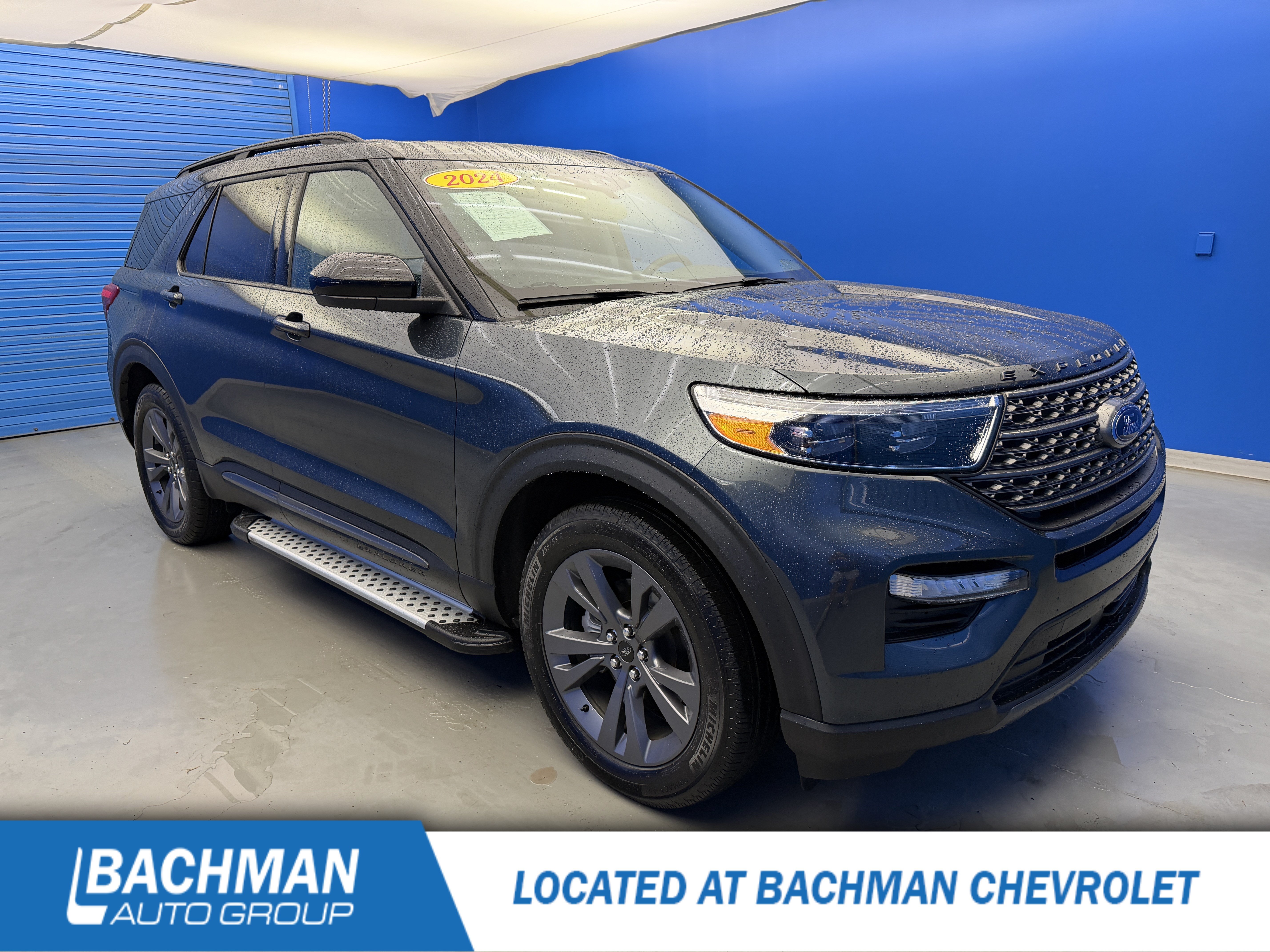 Used 2024 Ford Explorer XLT w/ Equipment Group 202A AWD/4WD image 1